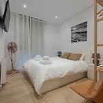 Reformado Con Encanto Junto A La Playa Zurriola, En Donostia -