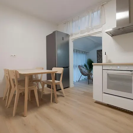Reformado Con Encanto Junto A La Playa Zurriola, En Donostia - סן סבסטיאן