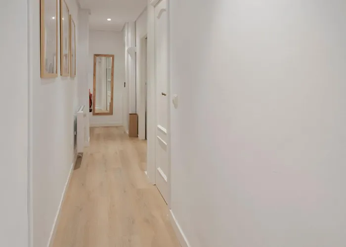 Appartement Reformado Con Encanto Junto A La Playa Zurriola, En Donostia - *