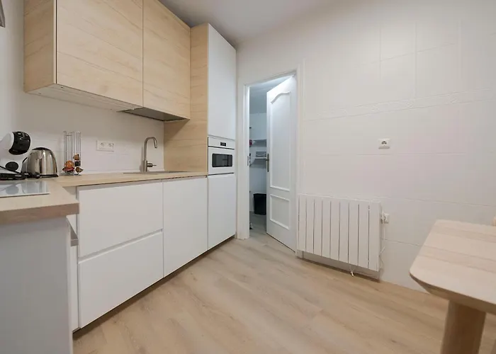 Reformado Con Encanto Junto A La Playa Zurriola, En Donostia - Appartement