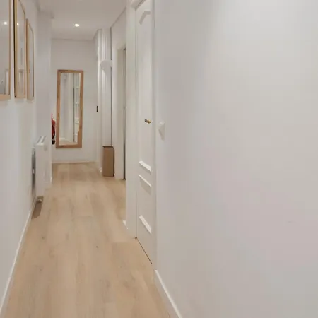 Appartement Reformado Con Encanto Junto A La Playa Zurriola, En Donostia - *