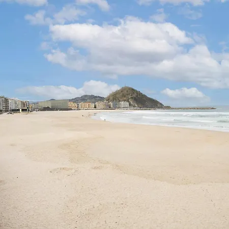Acogedor Frente A La Playa Zurriola En Lägenhet *