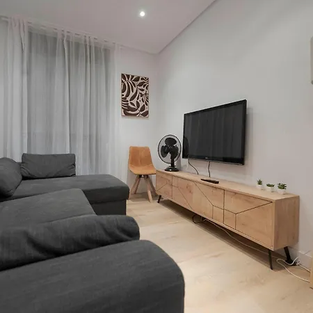 Appartement Reformado Con Encanto Junto A La Playa Zurriola, En Donostia - *