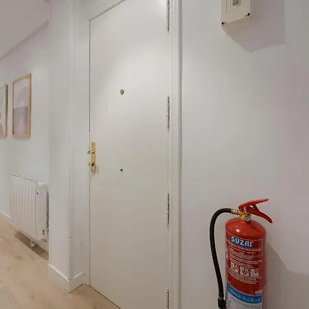 Apartamento Acogedor Frente A La Playa Zurriola En San Sebastián