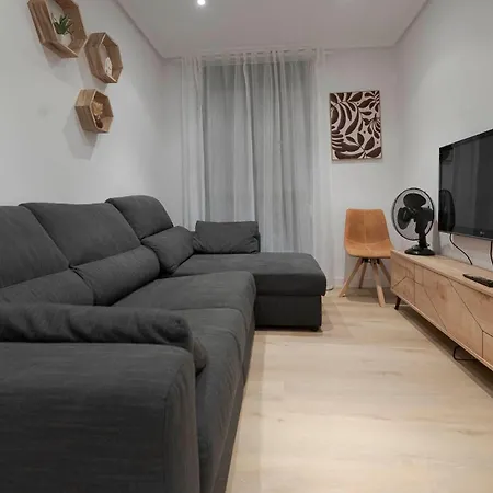 Апартаменты Reformado Con Encanto Junto A La Playa Zurriola, En Donostia -